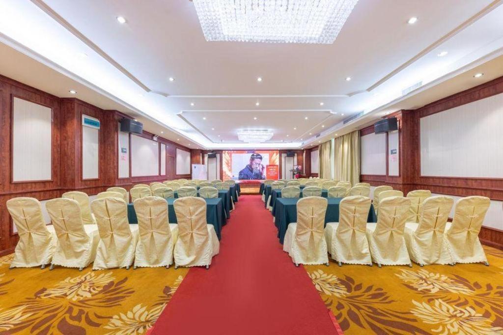 Greentree Inn Guangzhou Panyu Chimelong Happy World Business Hotel Экстерьер фото